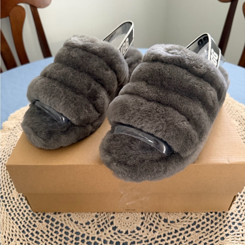 Ugg fluff yeah slides size 8